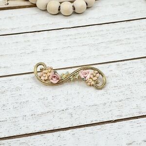 Vintage 1928 Gold Plated Floral Etched Brooch Bisque Roses Bar Lapel Pin